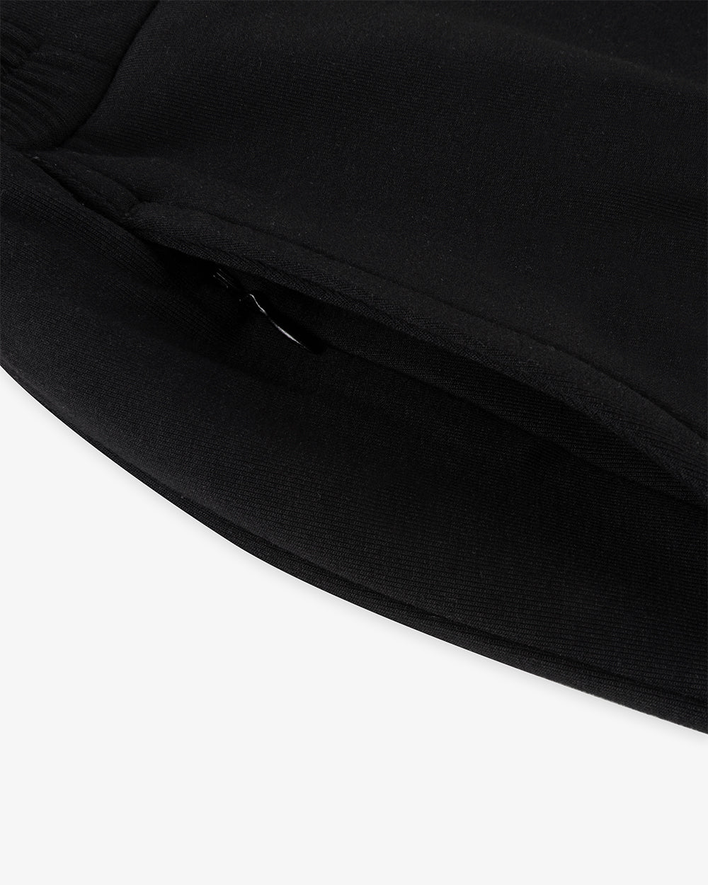 Wayne | Black