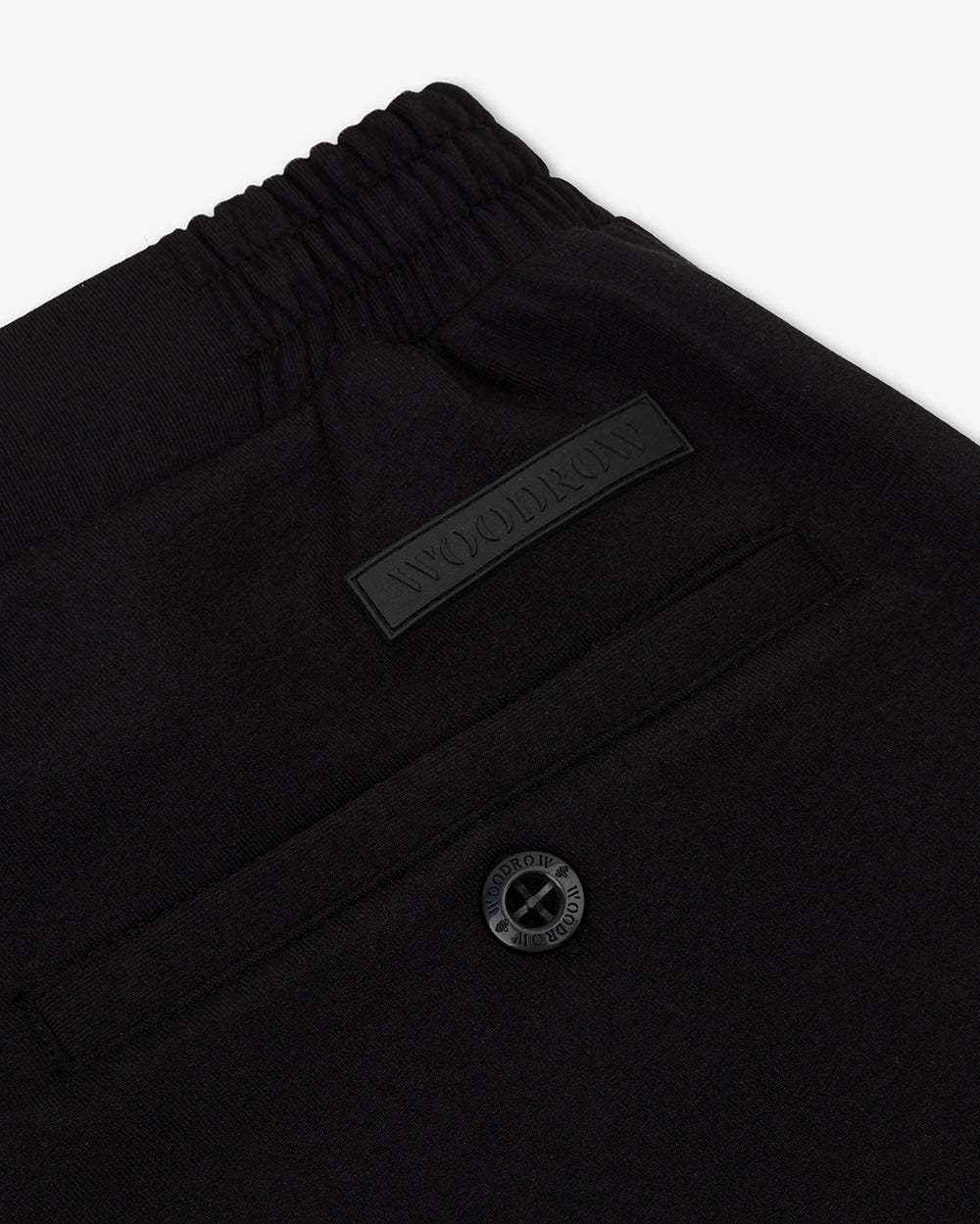 Wayne | Black